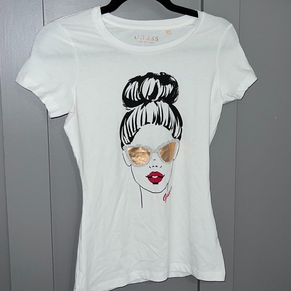 NWOT Guess Los Angeles Fitted Graphic Tee